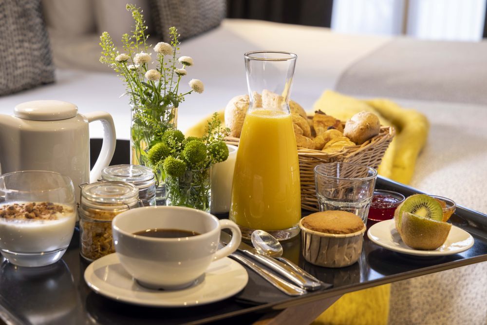 café-da-manhã em seu quarto